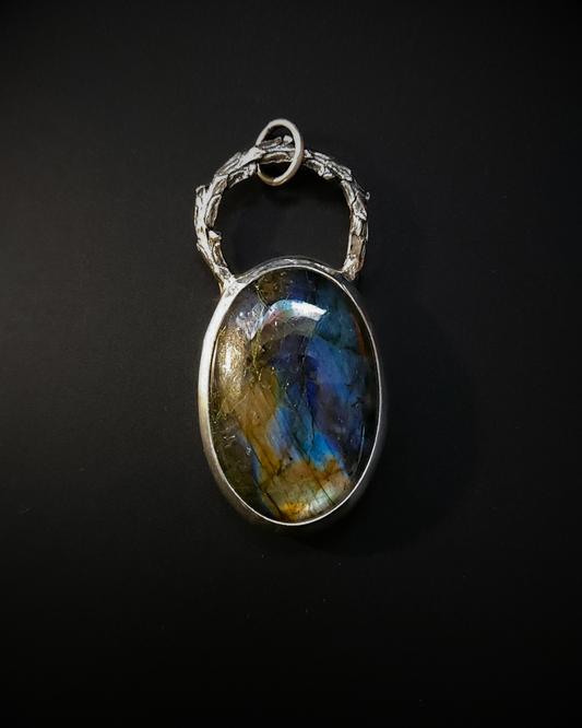 Labradorite Woodland Pendant